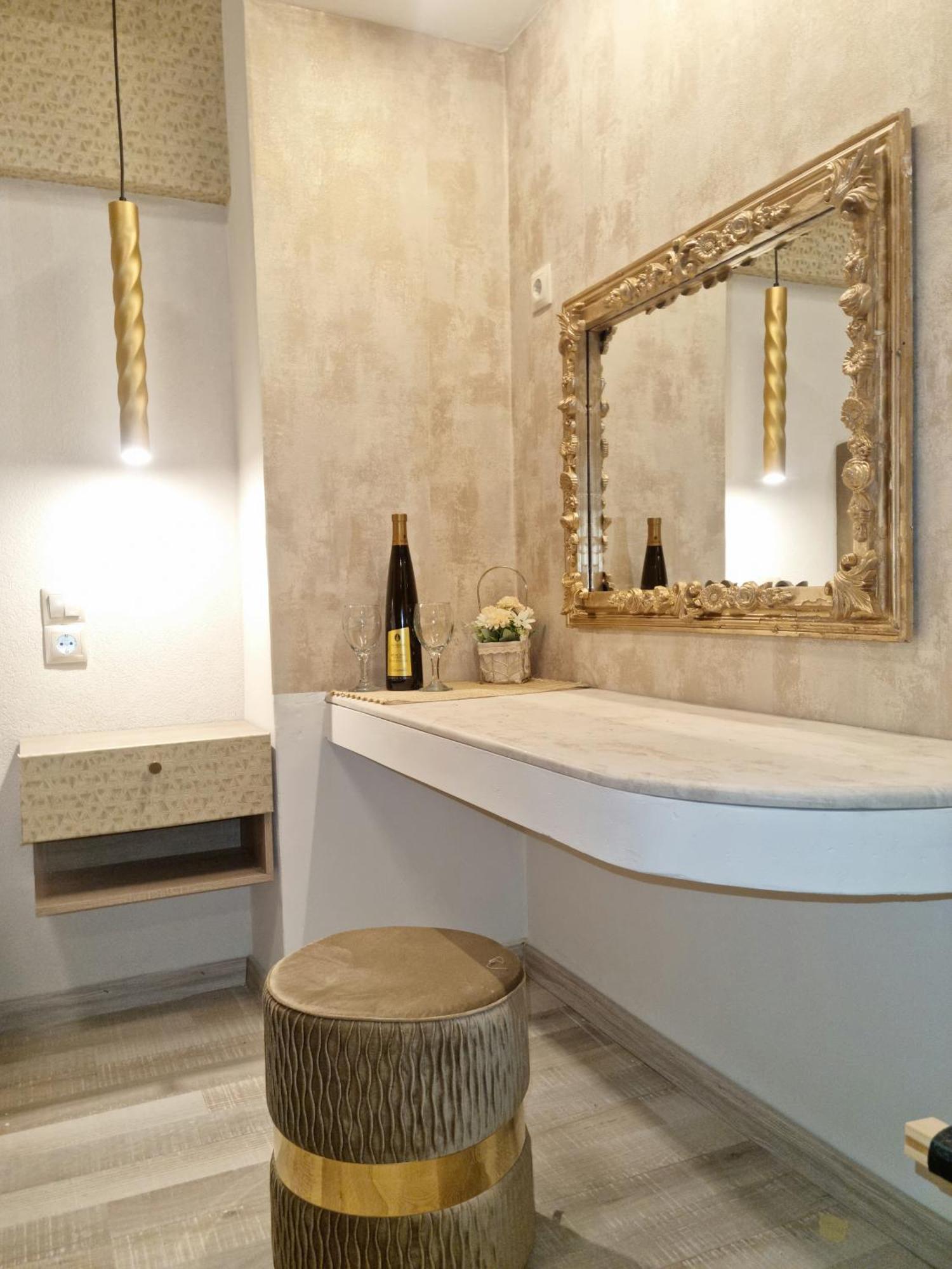 Golden City Center Suites Rhodes City Zimmer foto