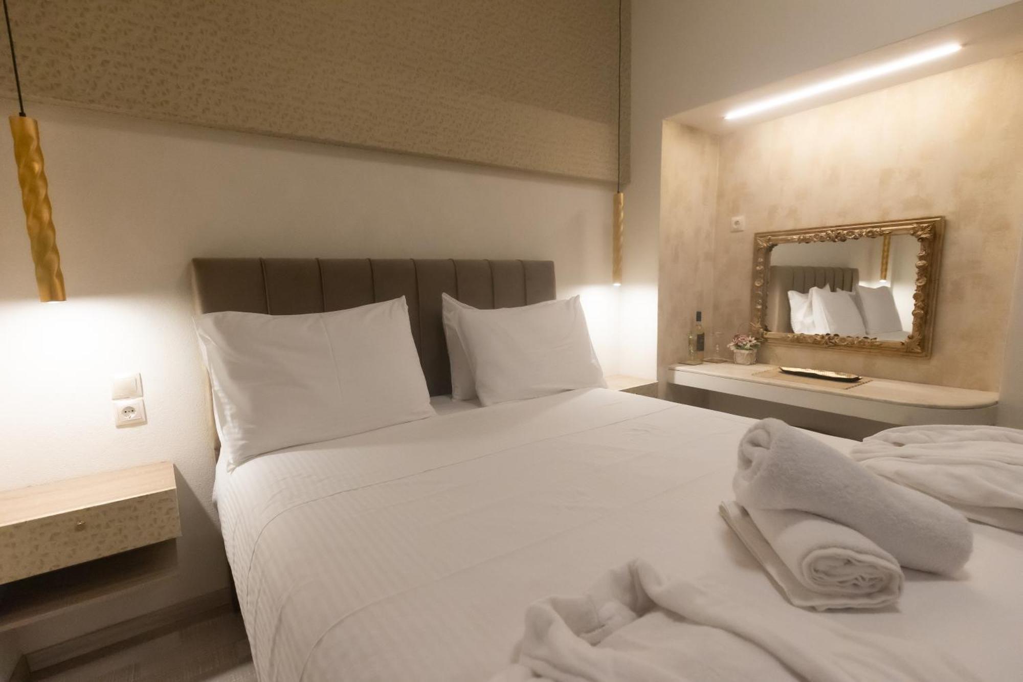 Golden City Center Suites Rhodes City Exterior foto