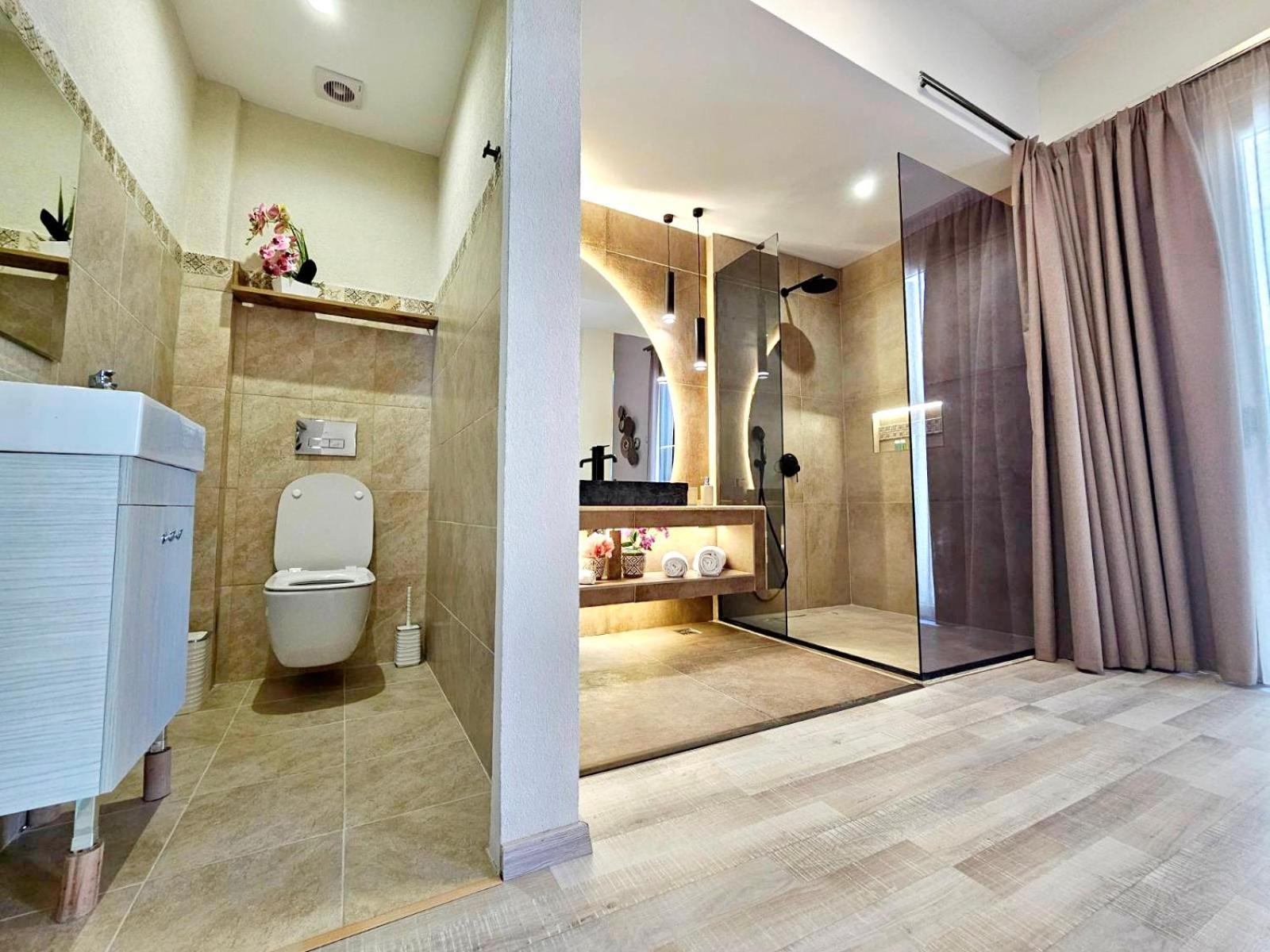 Golden City Center Suites Rhodes City Exterior foto